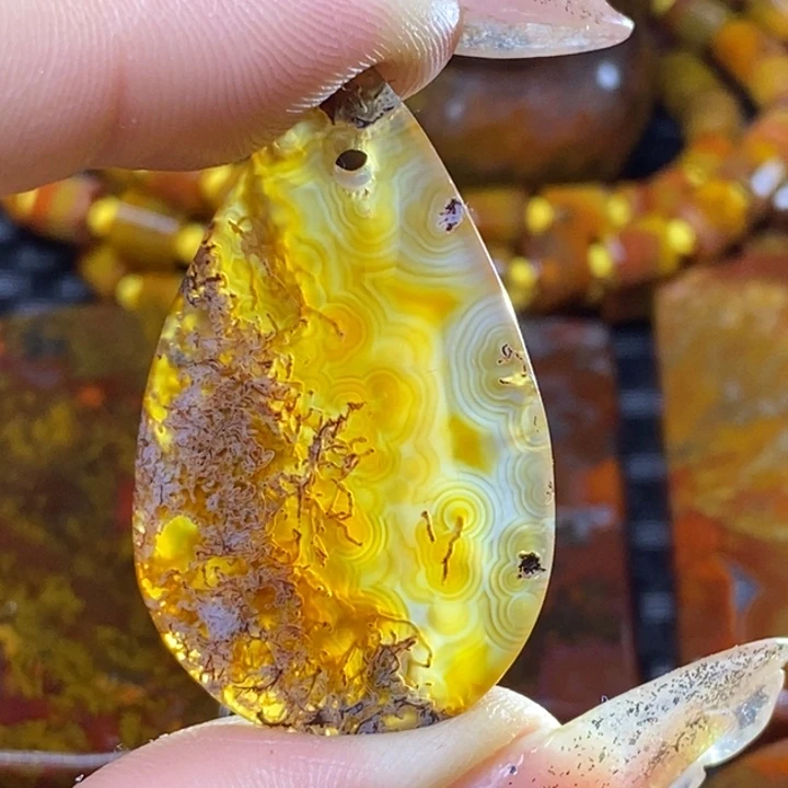 玛瑙/玉髓颈饰未镶嵌