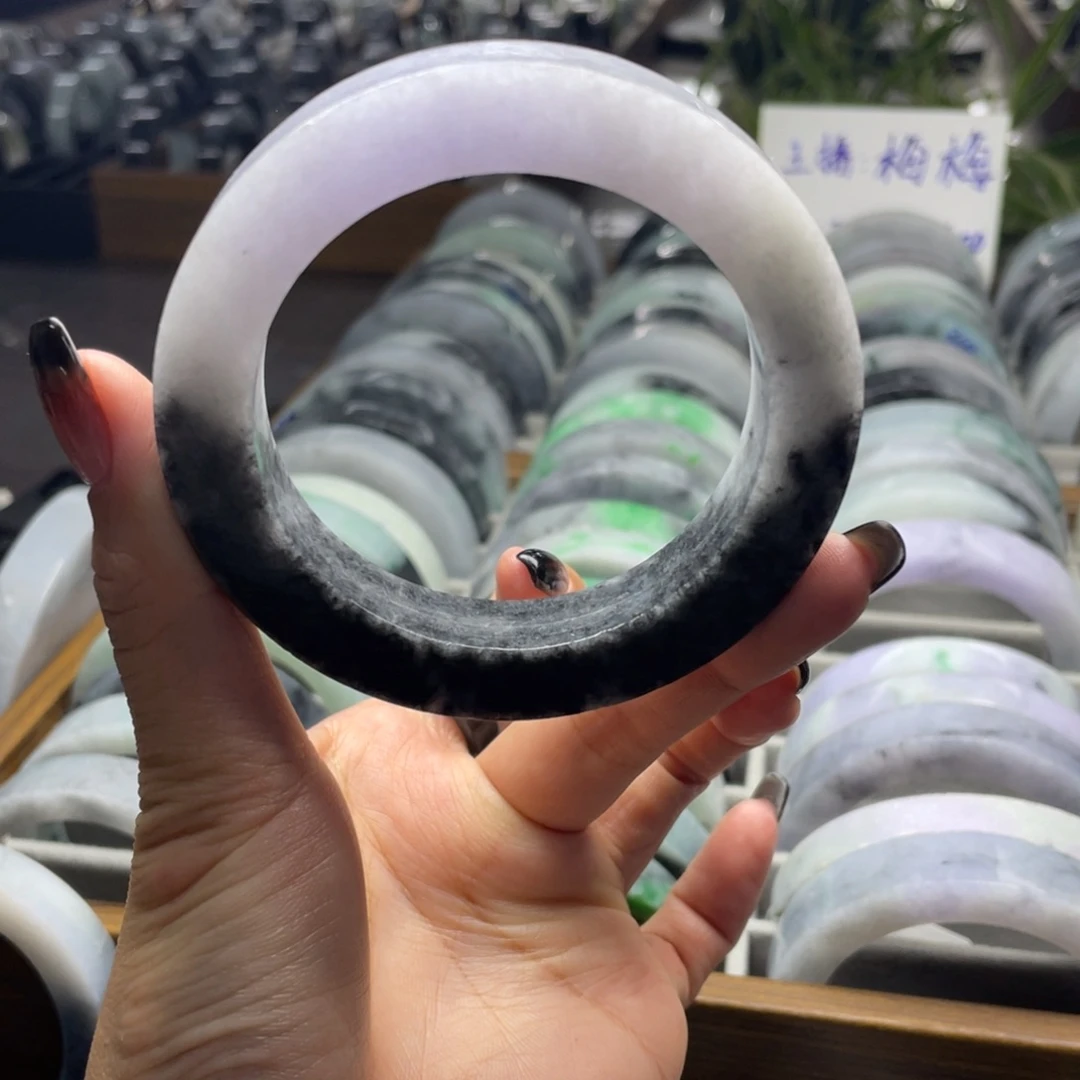 定制翡翠未镶嵌翡翠手镯