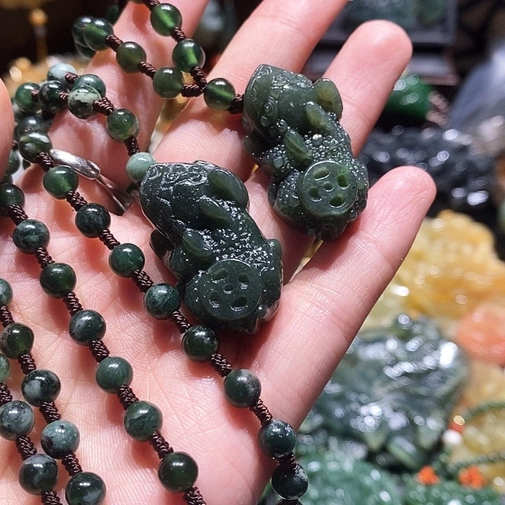 岫玉未镶嵌毛衣链