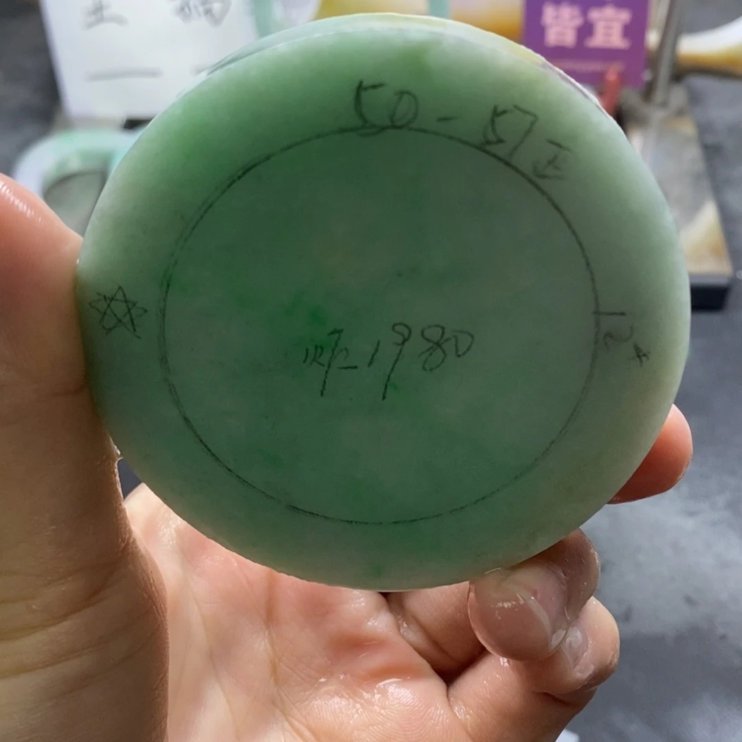 定制翡翠未镶嵌翡翠手镯