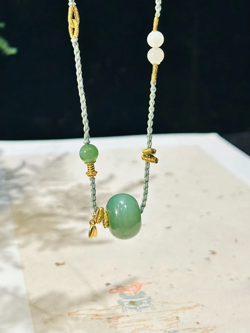 天然和田玉猫眼吊坠 拍一发一z（多样性发货）