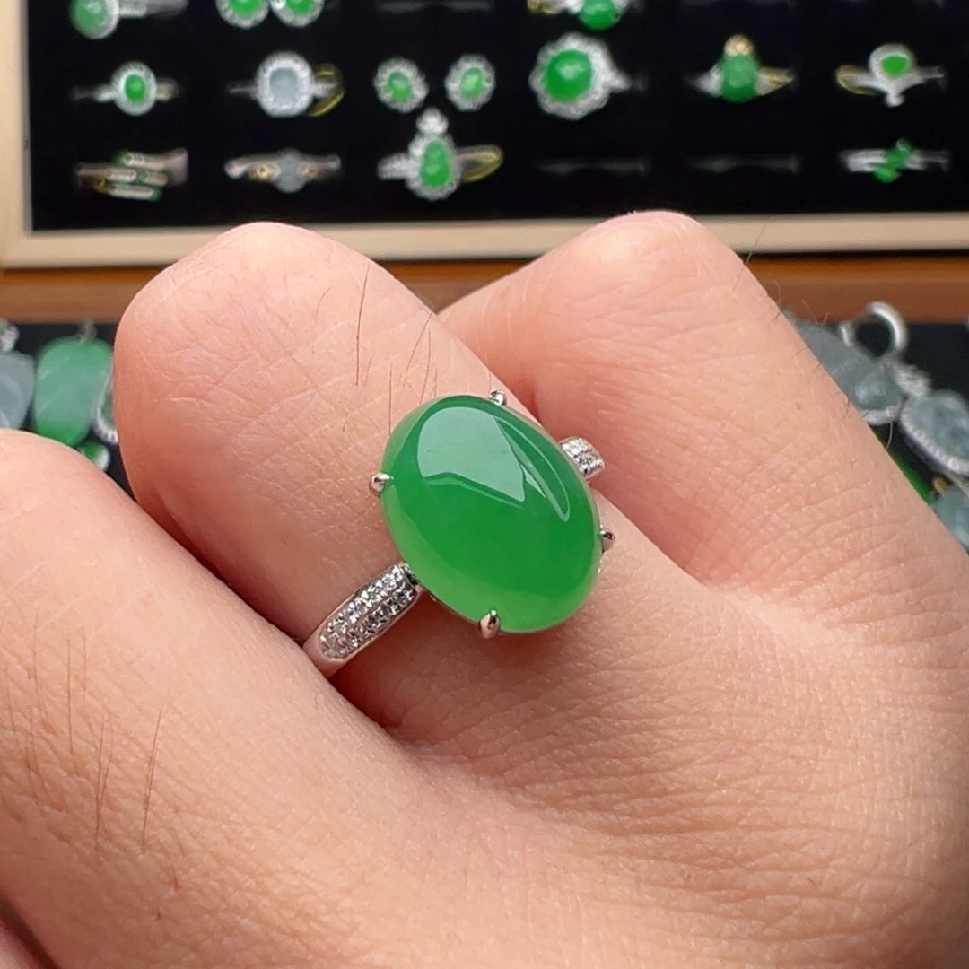 翡翠18K金镶嵌戒指蛋面11.9