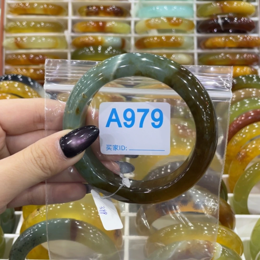 大***文蛇纹石玉未镶嵌手镯