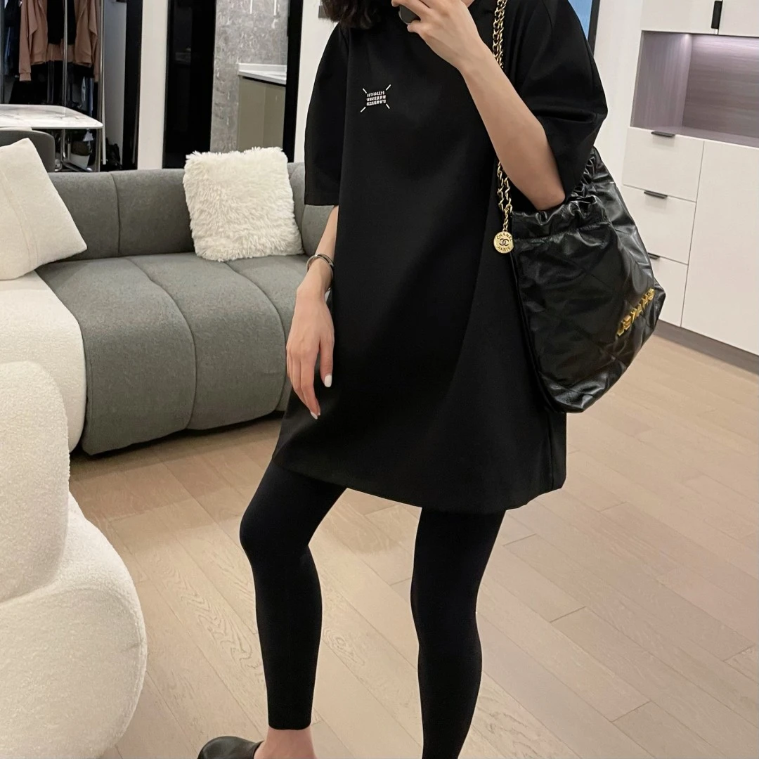 2023小众买手店高品休闲薄款夏日T恤上衣 2303A382