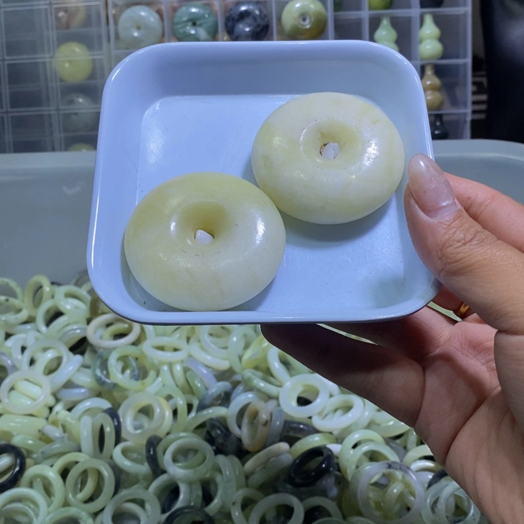 合金蛇纹石玉颈饰324