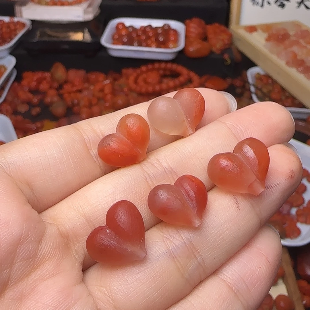 南红玛瑙未镶嵌颈饰