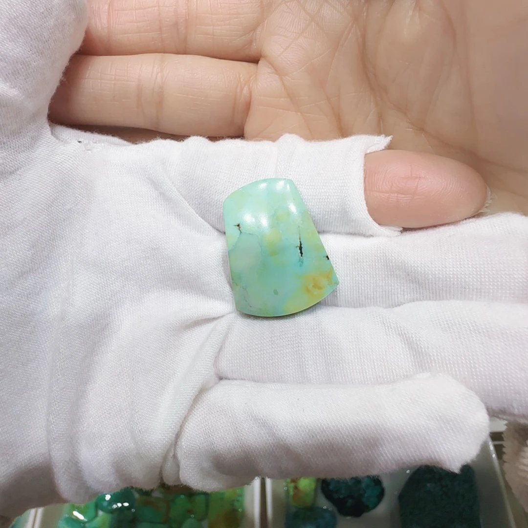 绿松石未镶嵌原矿绿松石