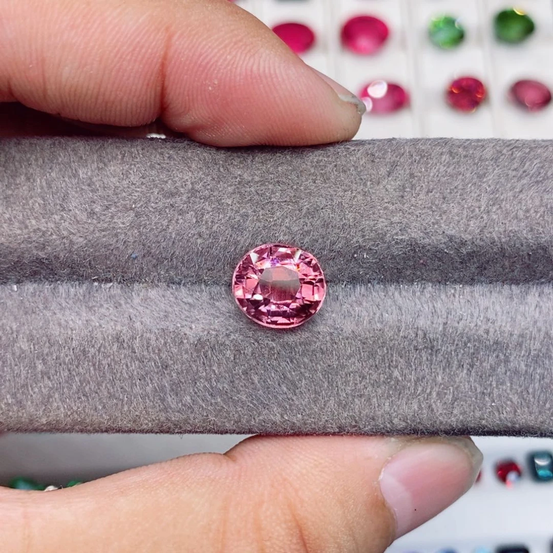 碧玺裸石未镶嵌碧玺4.55克拉