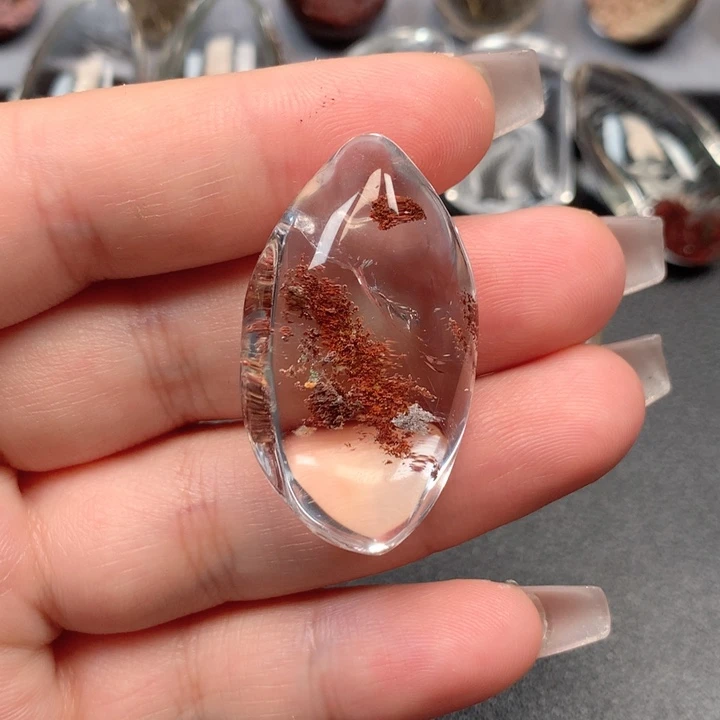 未镶嵌颈饰水晶?***(水晶