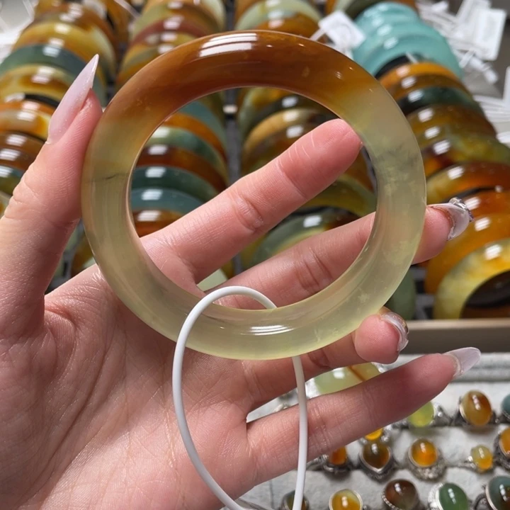 蛇纹石玉未镶嵌手镯57