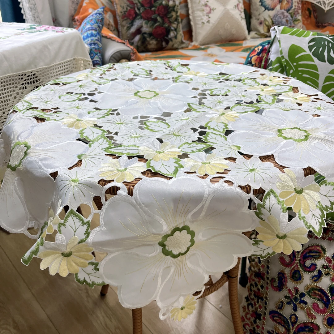 A11-10贡缎（85cm）白色大朵菊花桌布