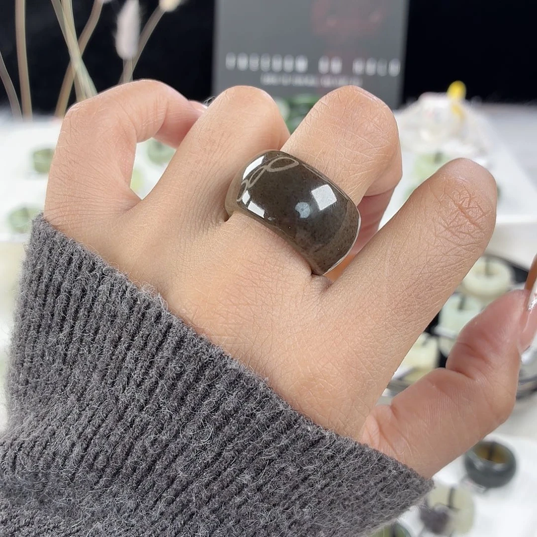 和田玉未镶嵌戒指i39咖糖轮胎18.5不退换