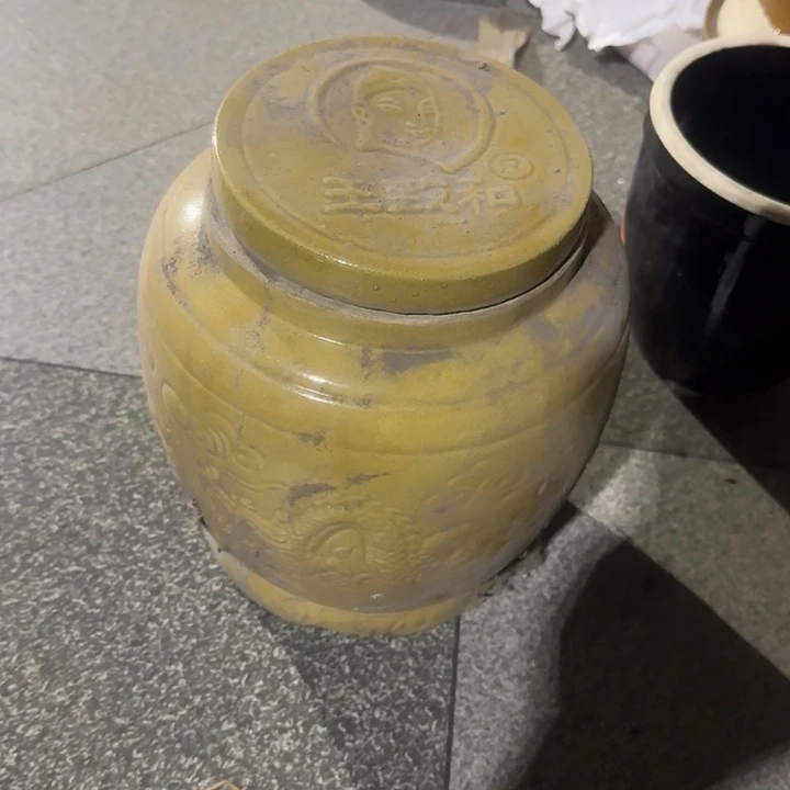 瓷片陶瓷盘子碗啥都有