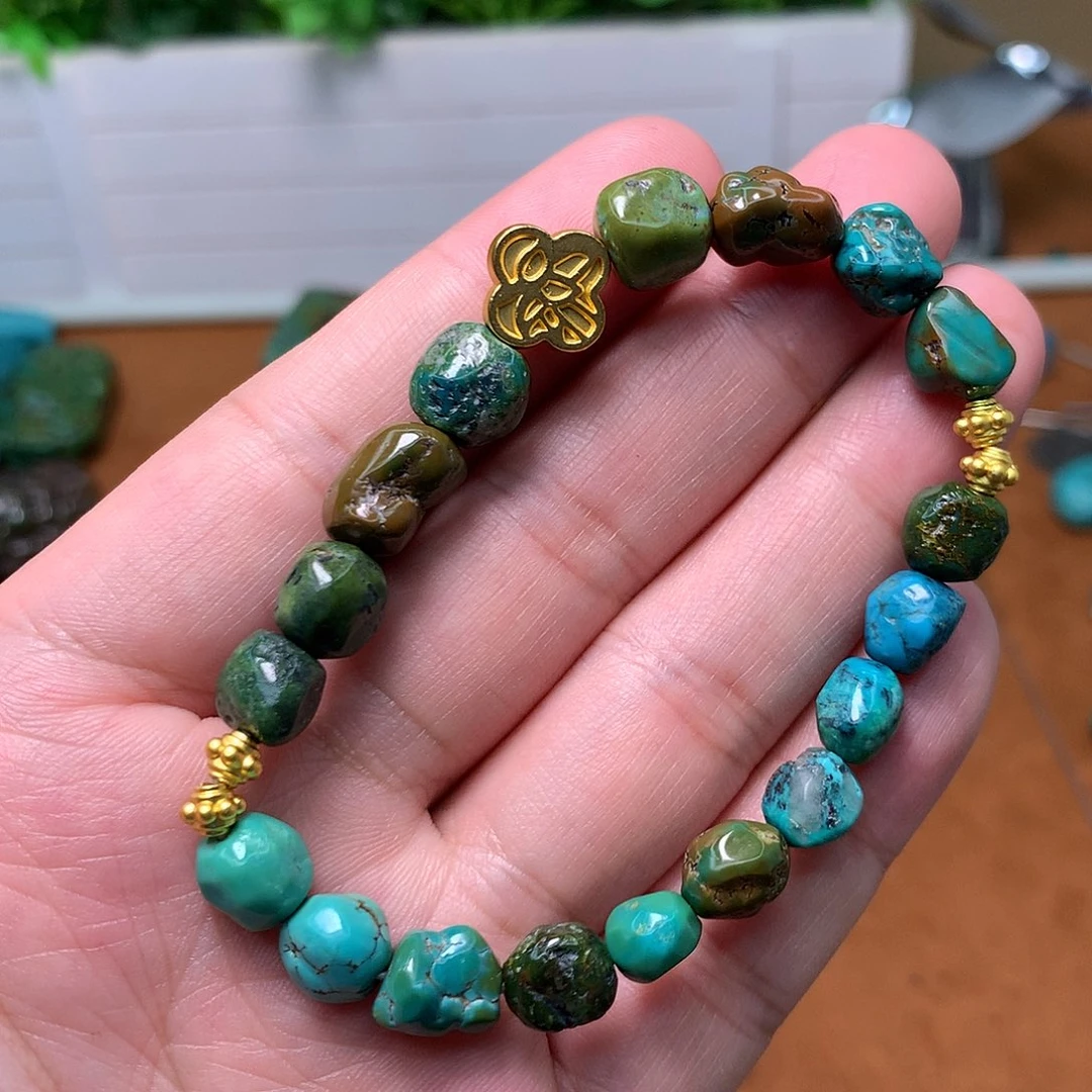 荣***～绿松石未镶嵌颈饰