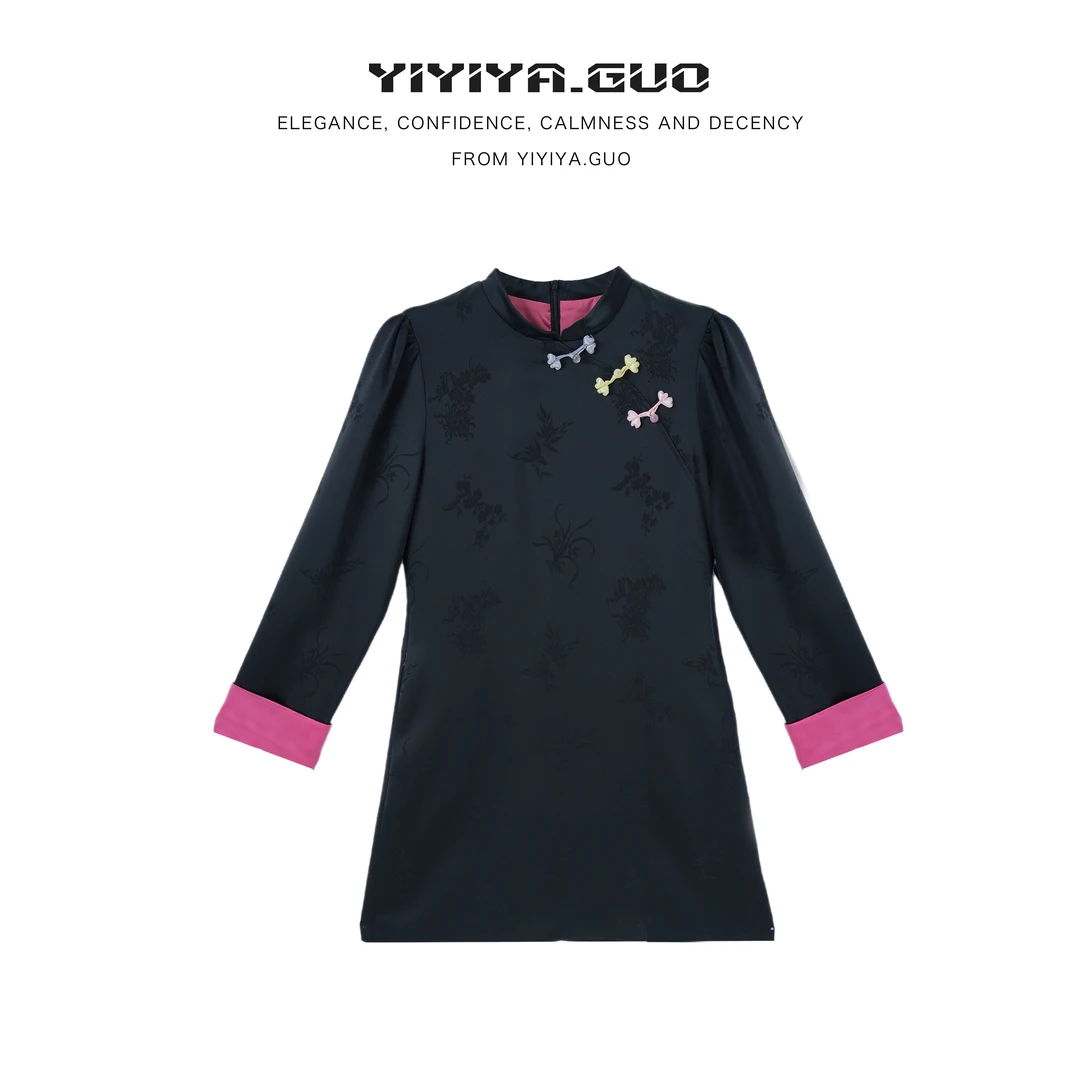 yiyiya.Guo艺艺吖/黑色提花拼接粉色袖口长款上衣2023064