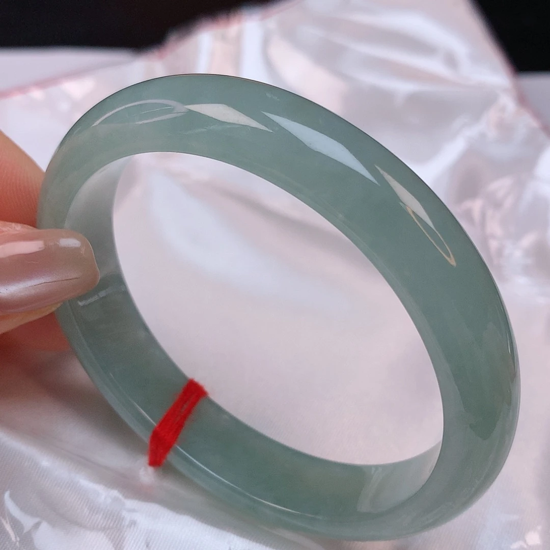 【闪购商品】翡翠手镯未镶嵌57贵妃手镯