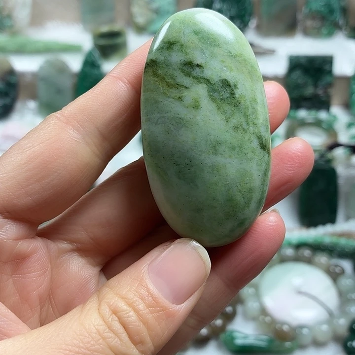 独山玉未镶嵌吊坠