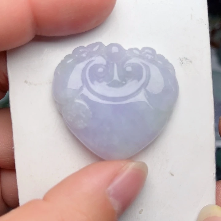 翡翠颈饰未镶嵌如意
