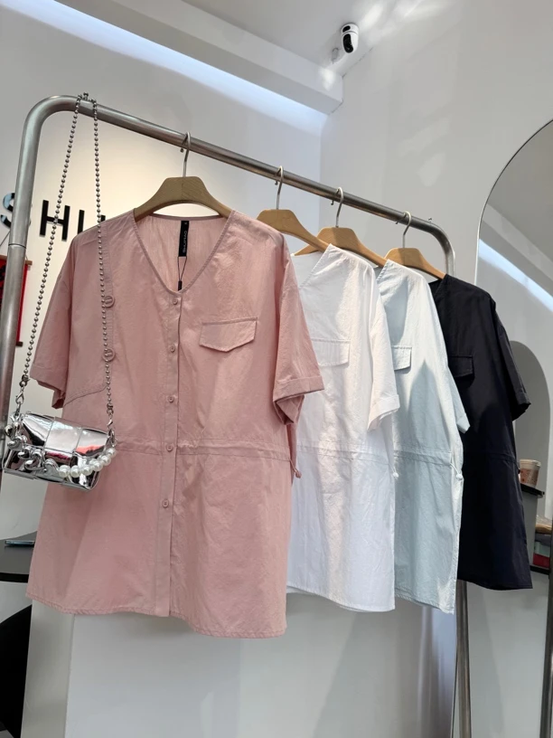 水淼2025/夏新款四色V领开衫扣T恤0425