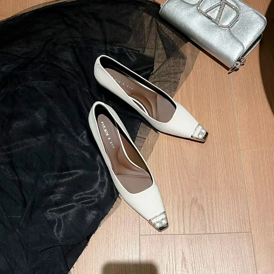 水钻修面皮方头平跟细跟单鞋夏季中跟软面皮浅口