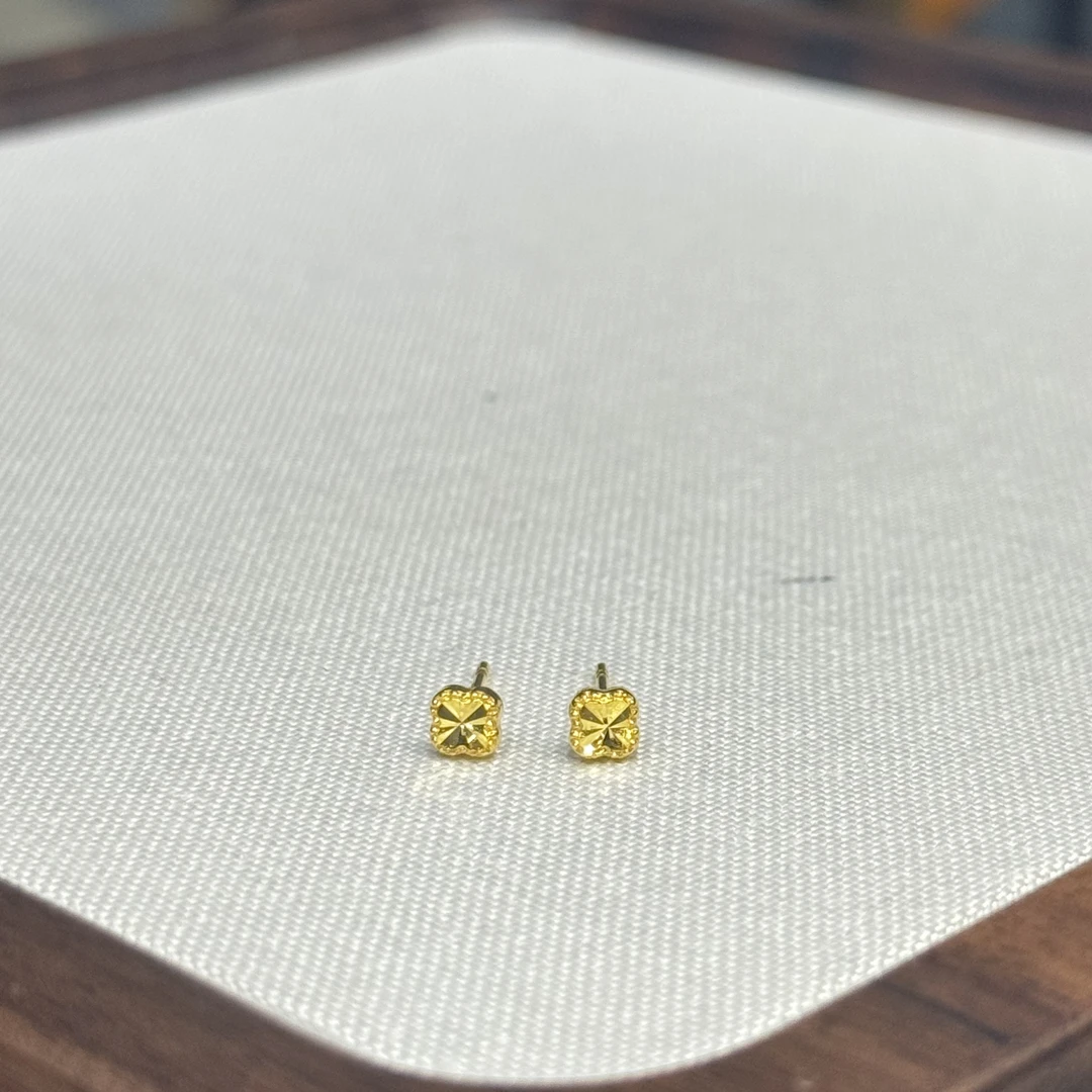 真真专属-E【镭射小花耳钉】-足金999精工5G耳饰