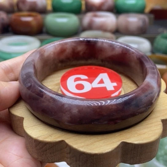 未镶嵌手镯石英质玉