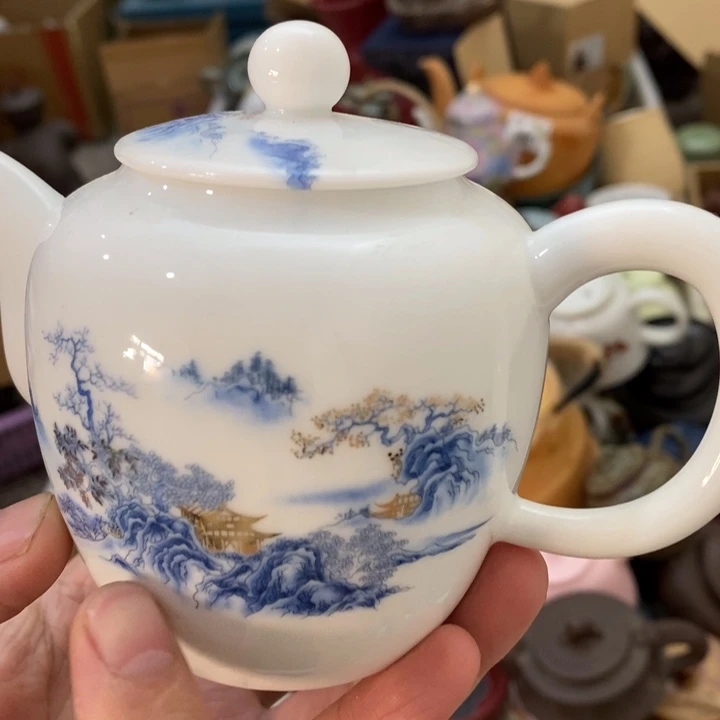 陶瓷艺术品及陶瓷壶