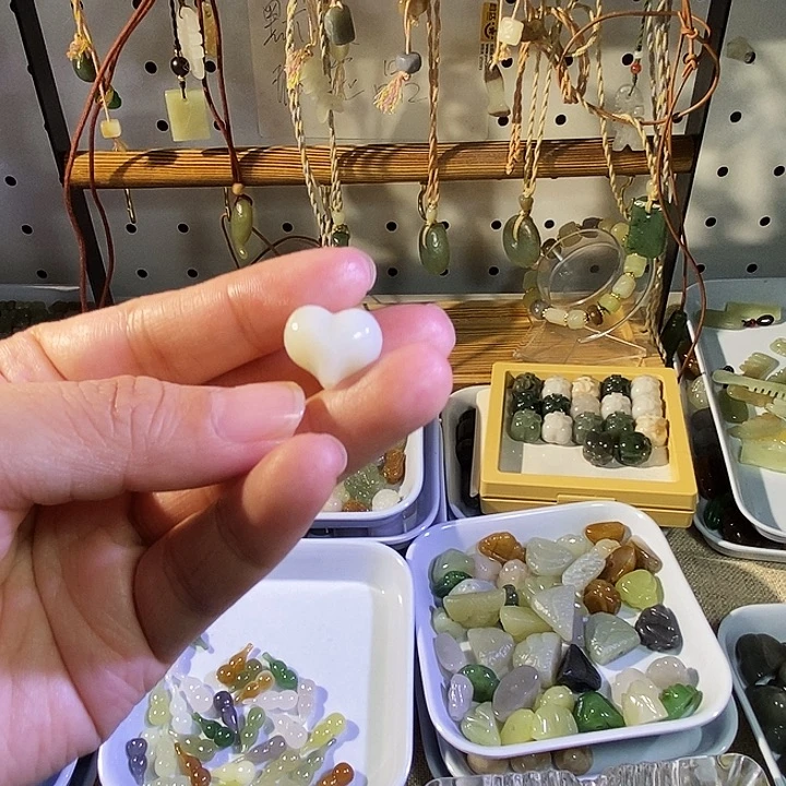 猫***猫和田玉未镶嵌手链