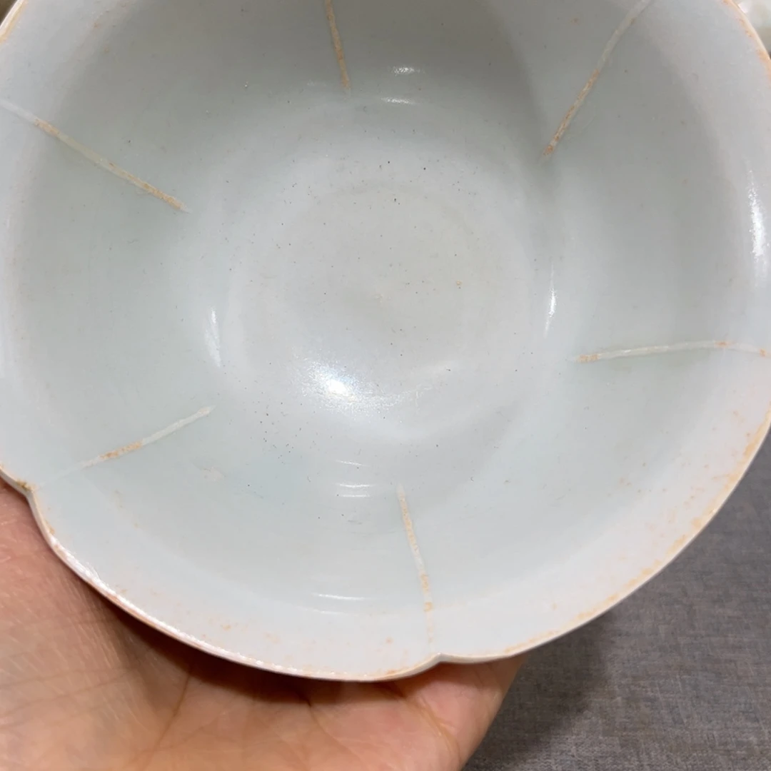 焕***号湖田窑高足花口小碗