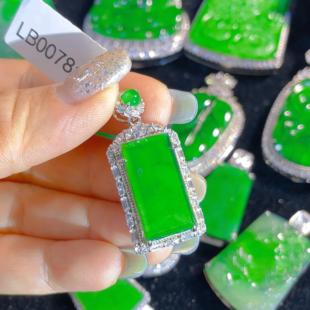 翡翠银S925镶嵌颈饰翡翠