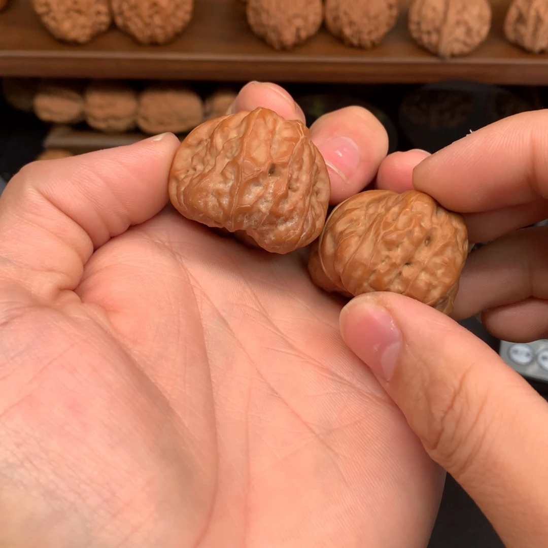 懿***磨文玩核桃手串蛙蛙