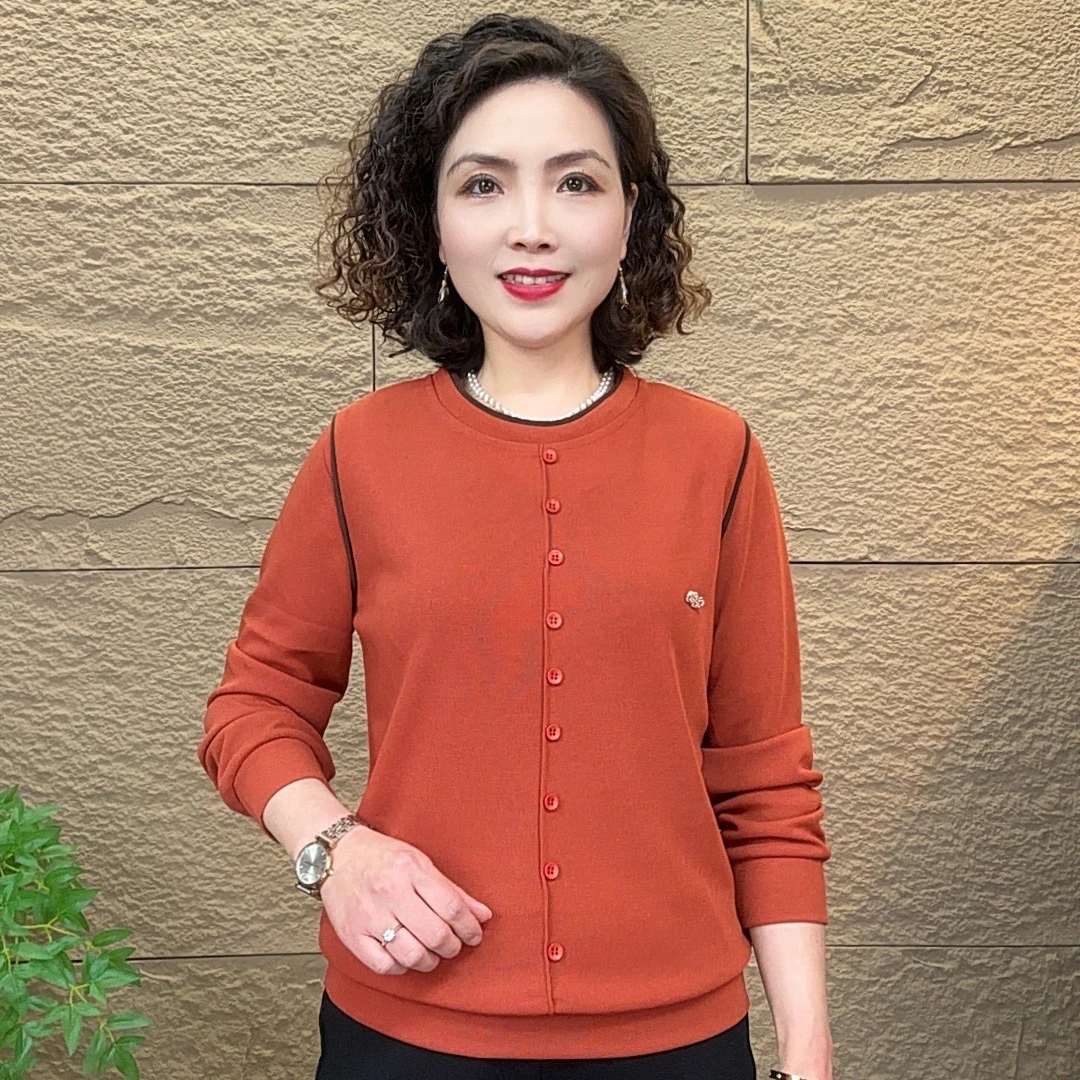 2025春款套头一排扣圆领纯色减龄百搭气质中老年妈妈装女长袖上衣