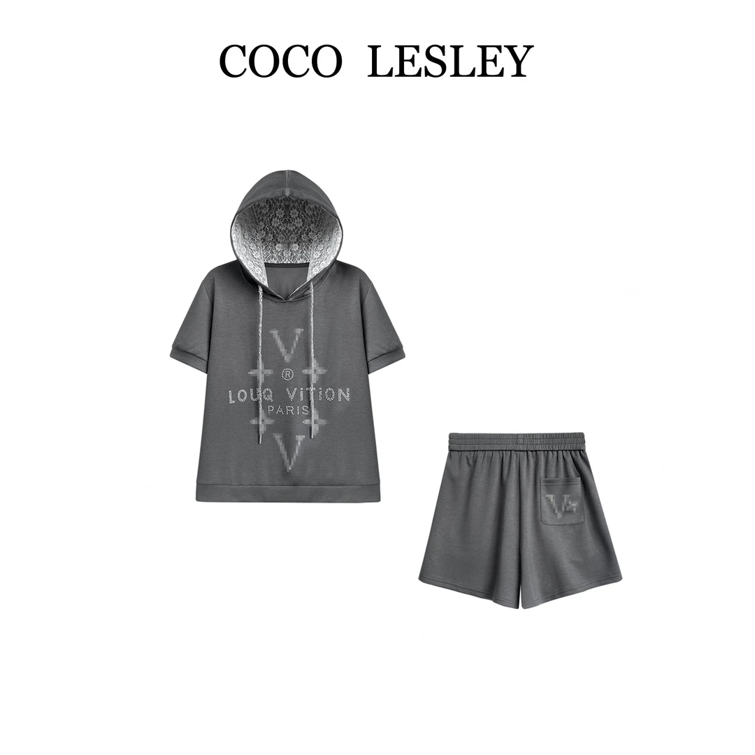 【COCO LESLEY】68060#连帽蕾丝拼接烫钻两件套2025夏潮流轻奢套装