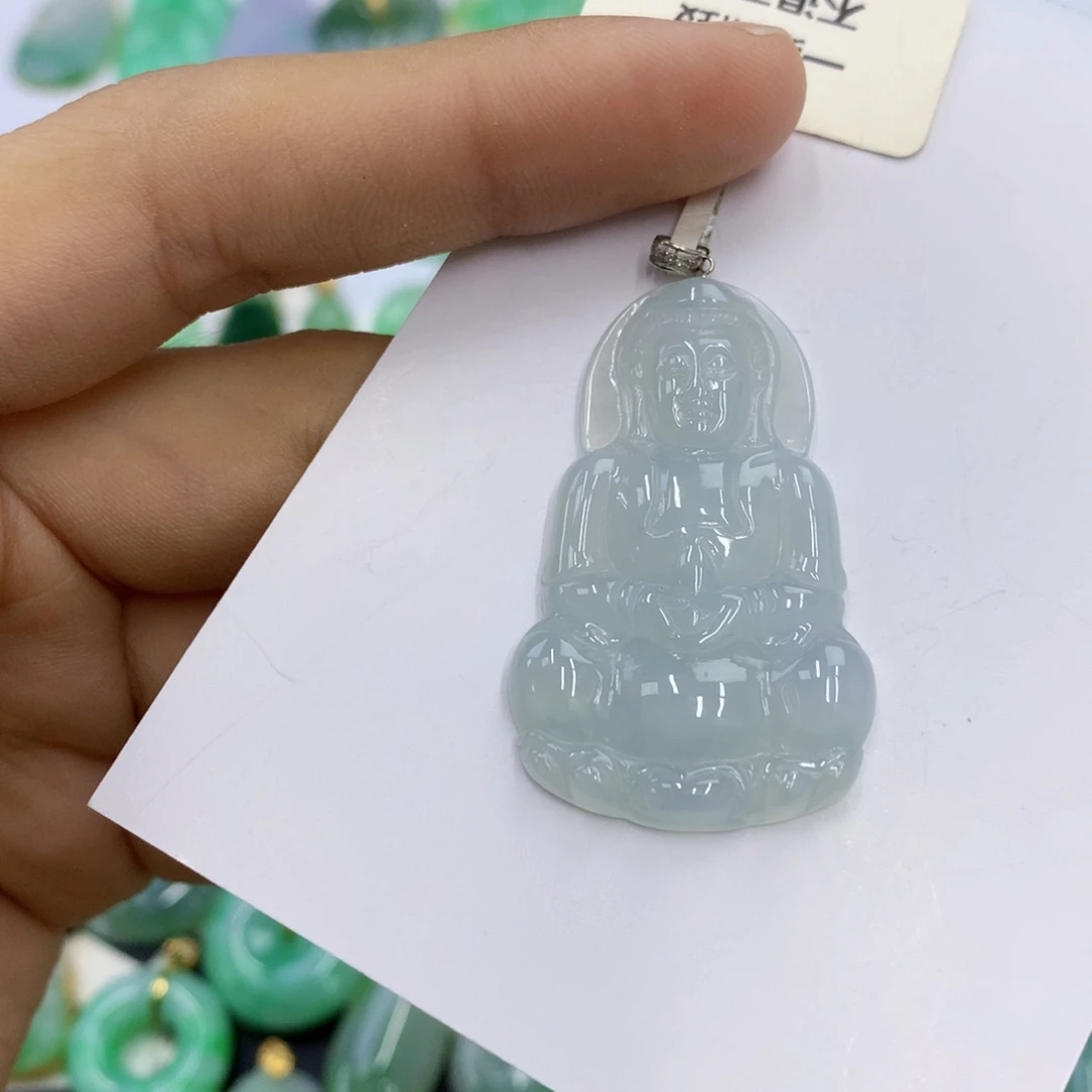 翡翠18K金镶嵌颈饰翡翠