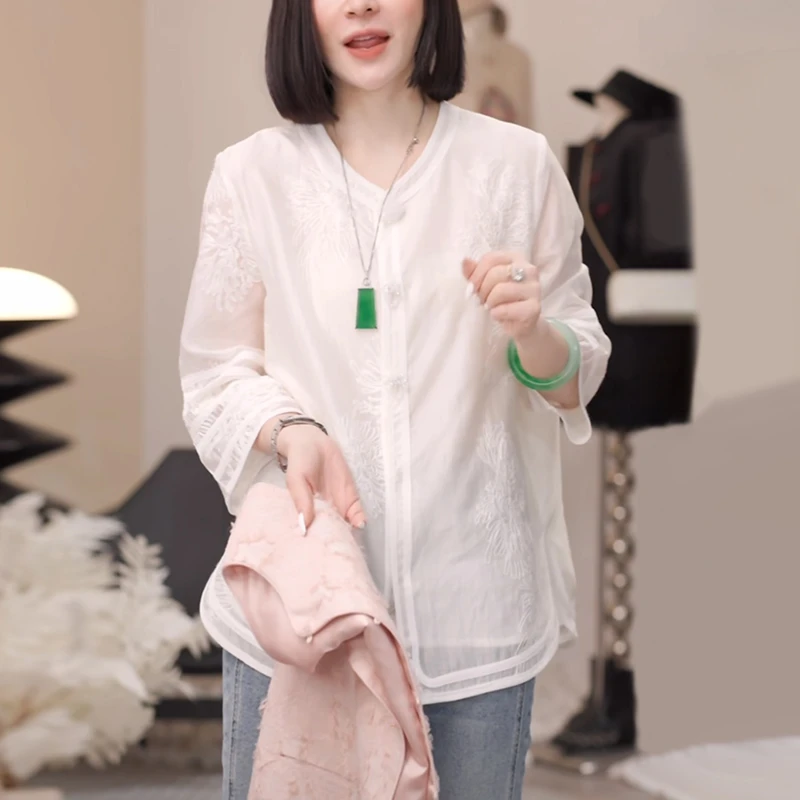 女士刺绣提花衬衫2025秋夏季新款高级感洋气减龄宽松休闲重工上衣