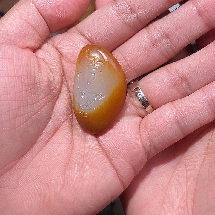 章***哥和田玉未镶嵌颈饰
