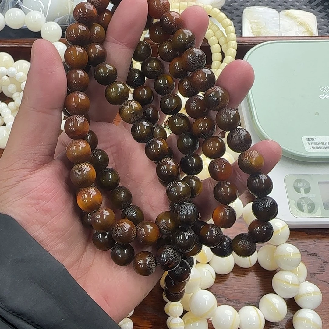 用***发白玉菩提手串11108角