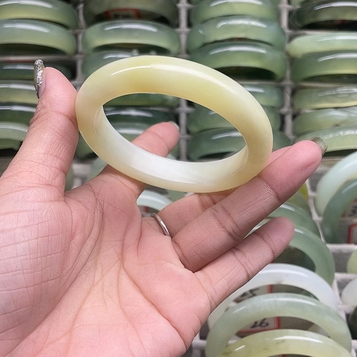 蛇纹石玉未镶嵌手镯4