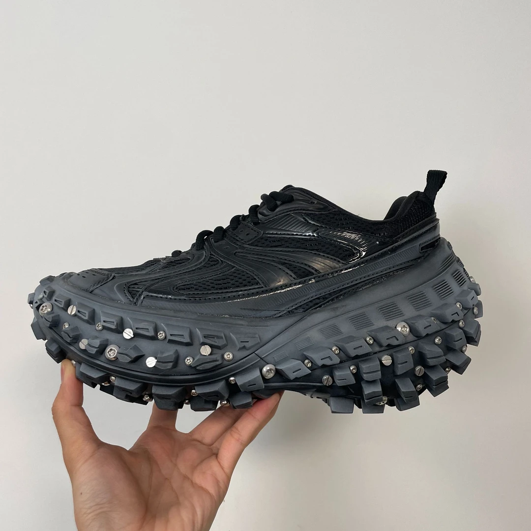 顶顶大轮胎黑色铆钉老爹鞋男女坦克鞋厚底增高休闲运动榴莲鞋