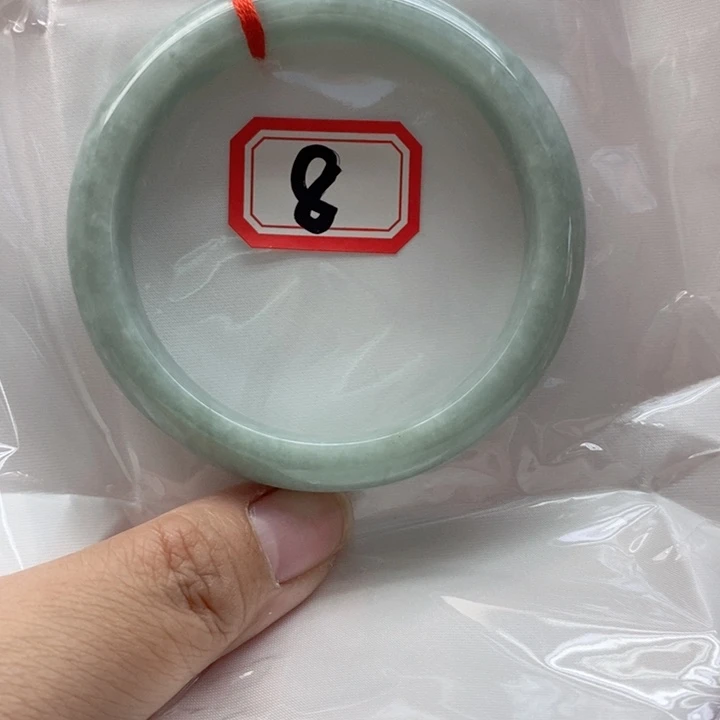 玲***翡翠未镶嵌手镯翡翠