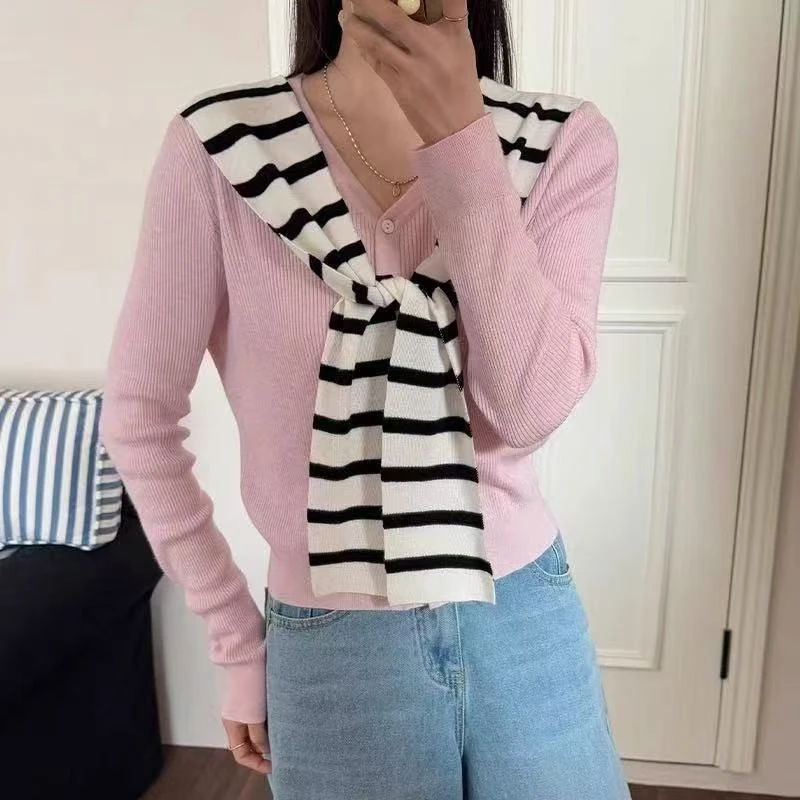 【傲傲精选】条纹装饰针织开衫两件套