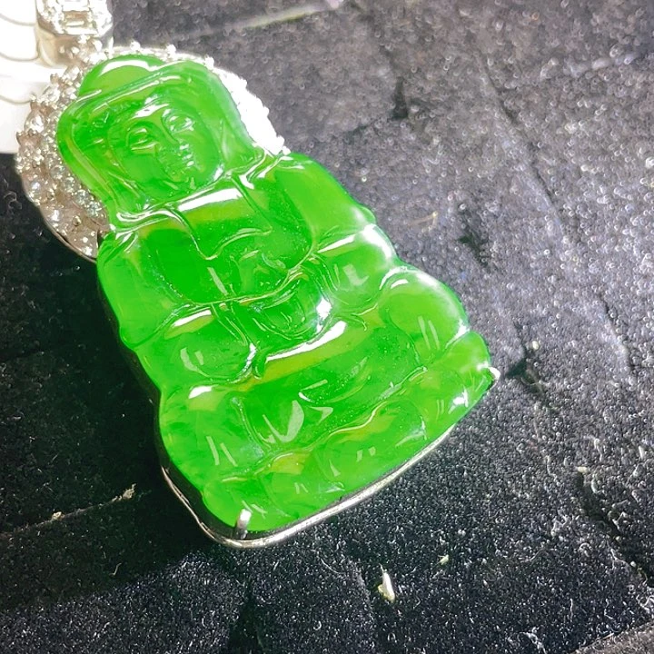 翡翠未镶嵌颈饰19，