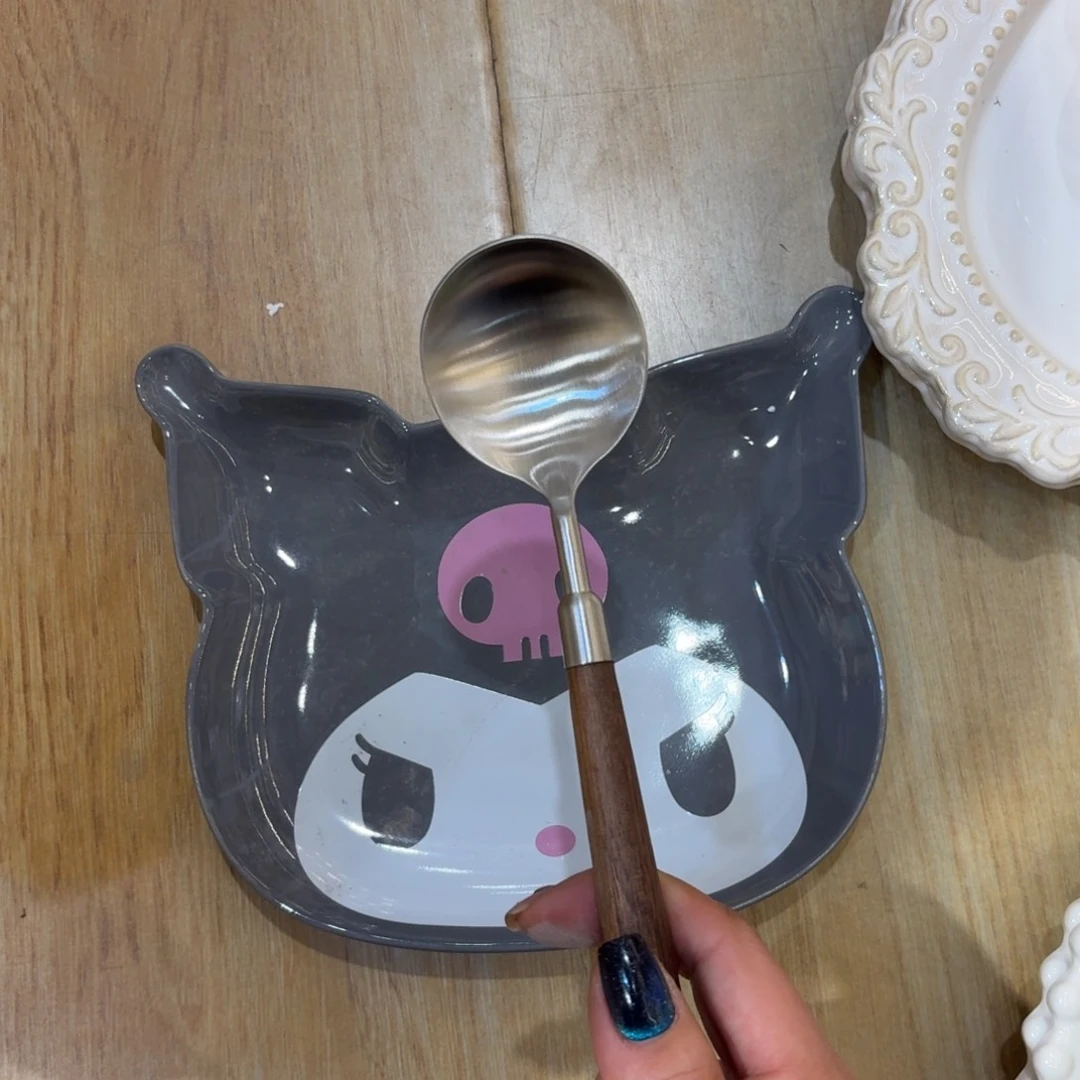 瓷两个圆勺加一个库洛米