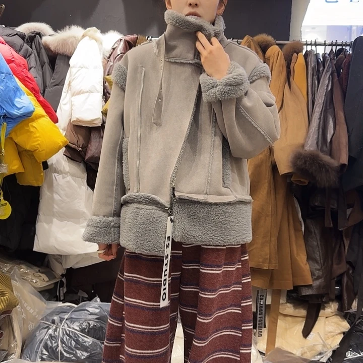 毛衣柜里还有两块
