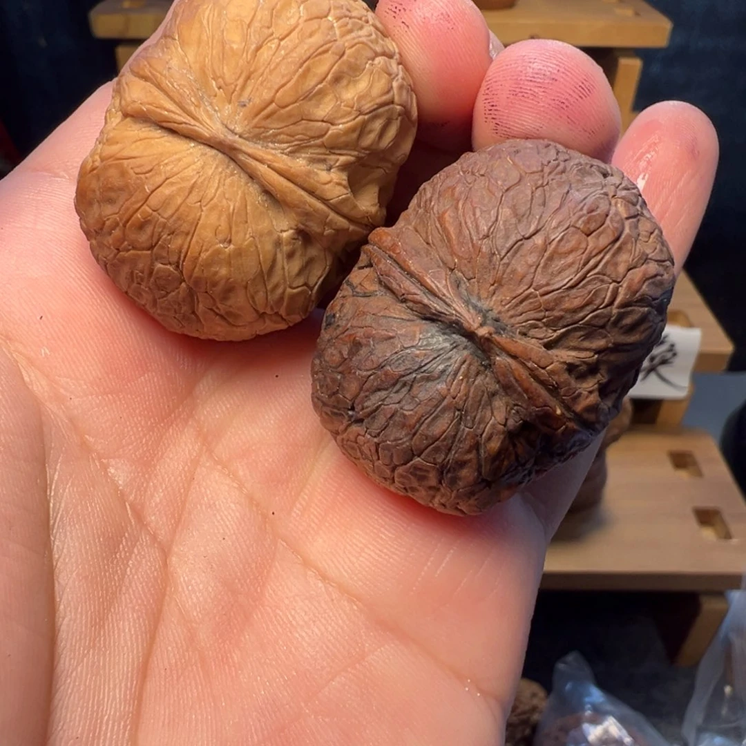 文玩核桃吊坠贵妃枕40mm