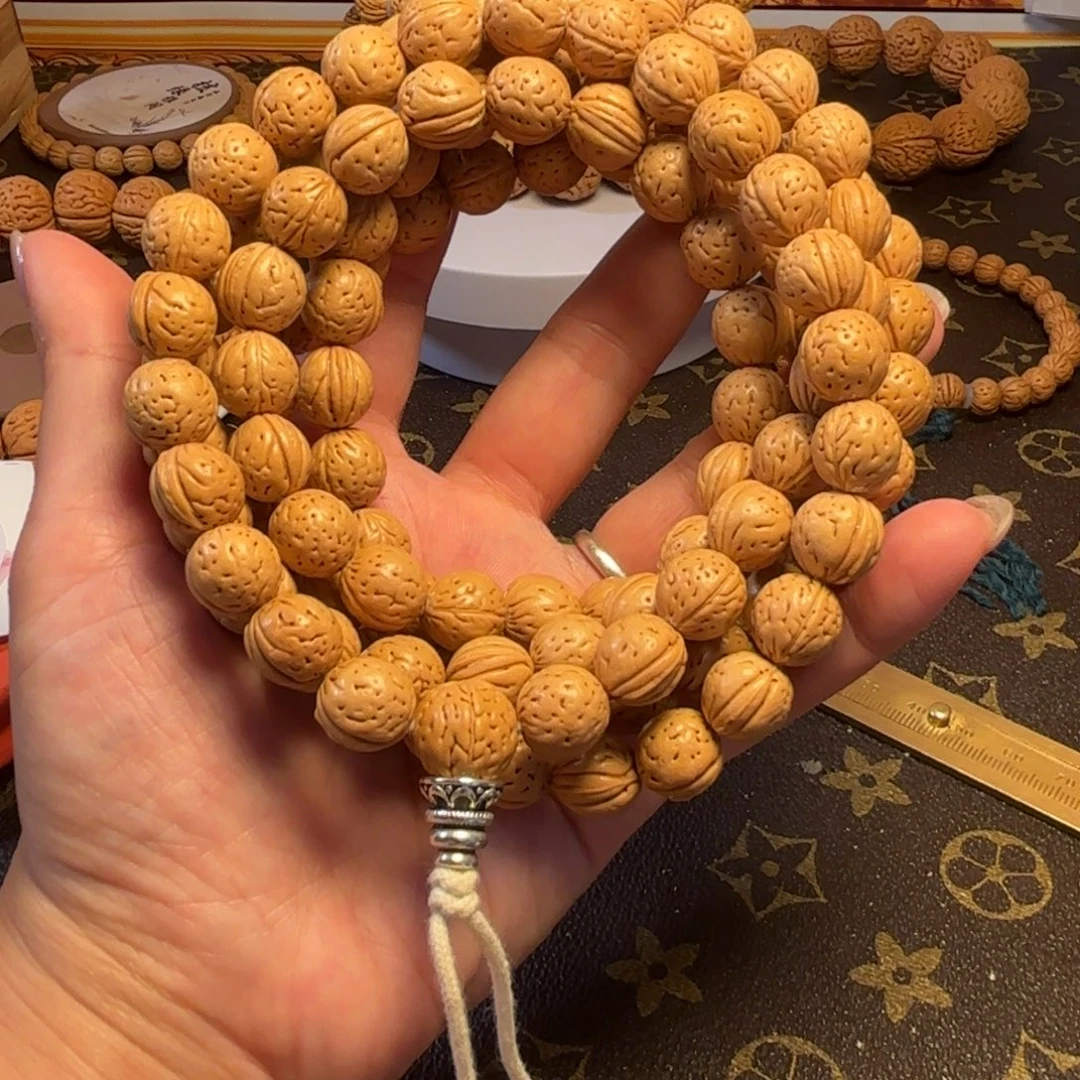 吊坠桃核6号链接。