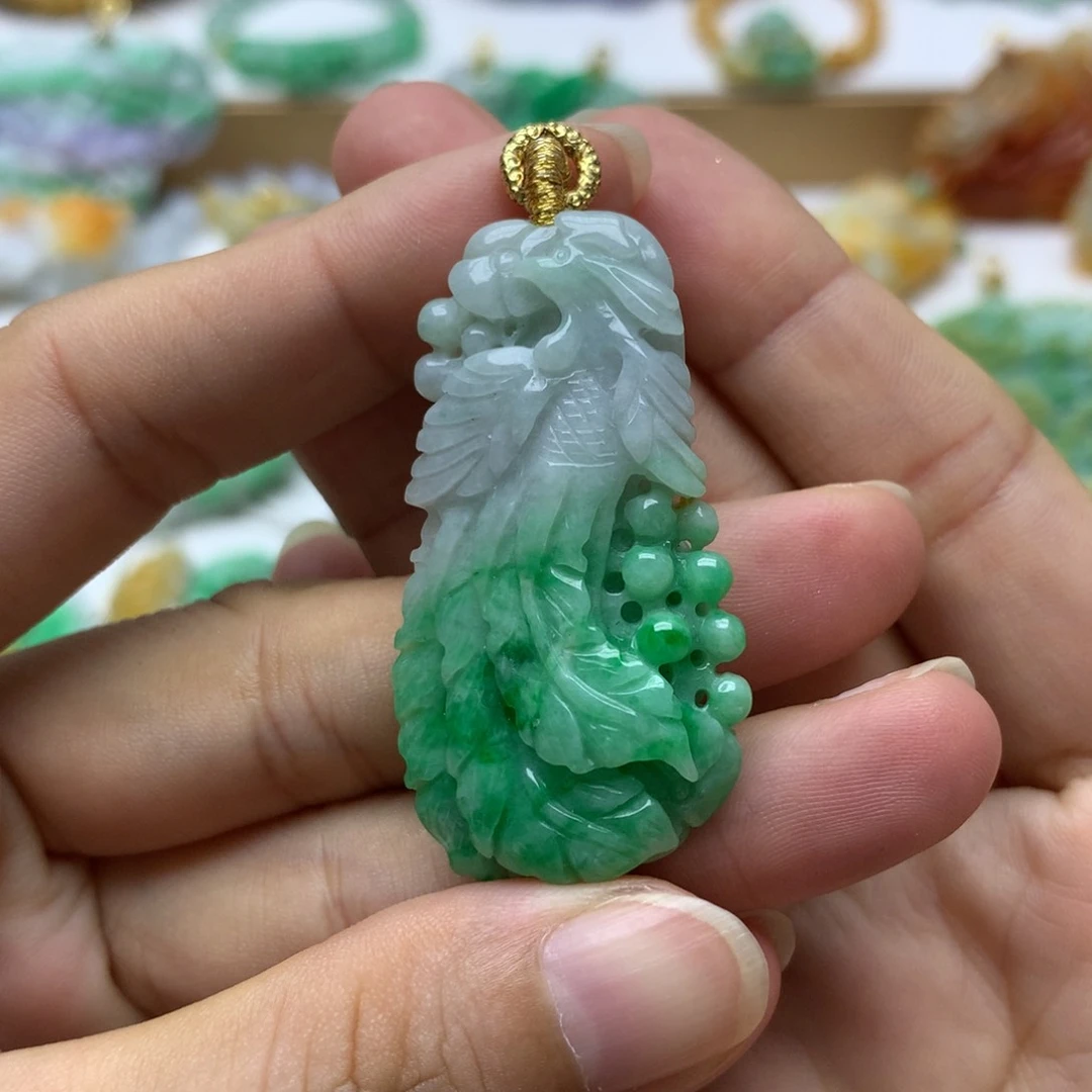 翡翠未镶嵌颈饰翡翠