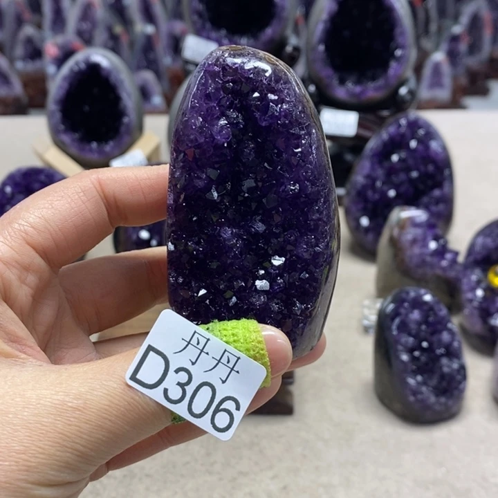 未镶嵌水晶大型摆件（非配饰）