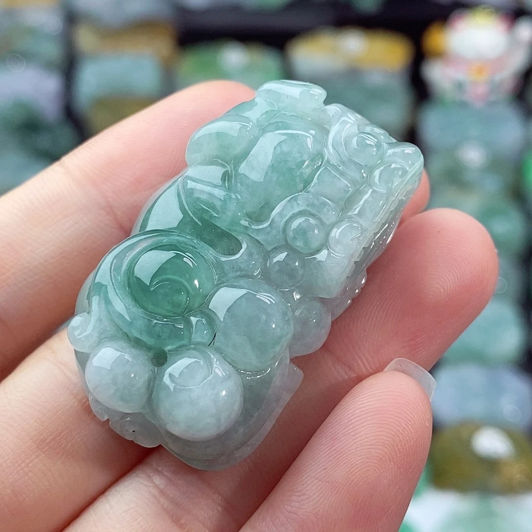 颈饰未镶嵌翡翠天然