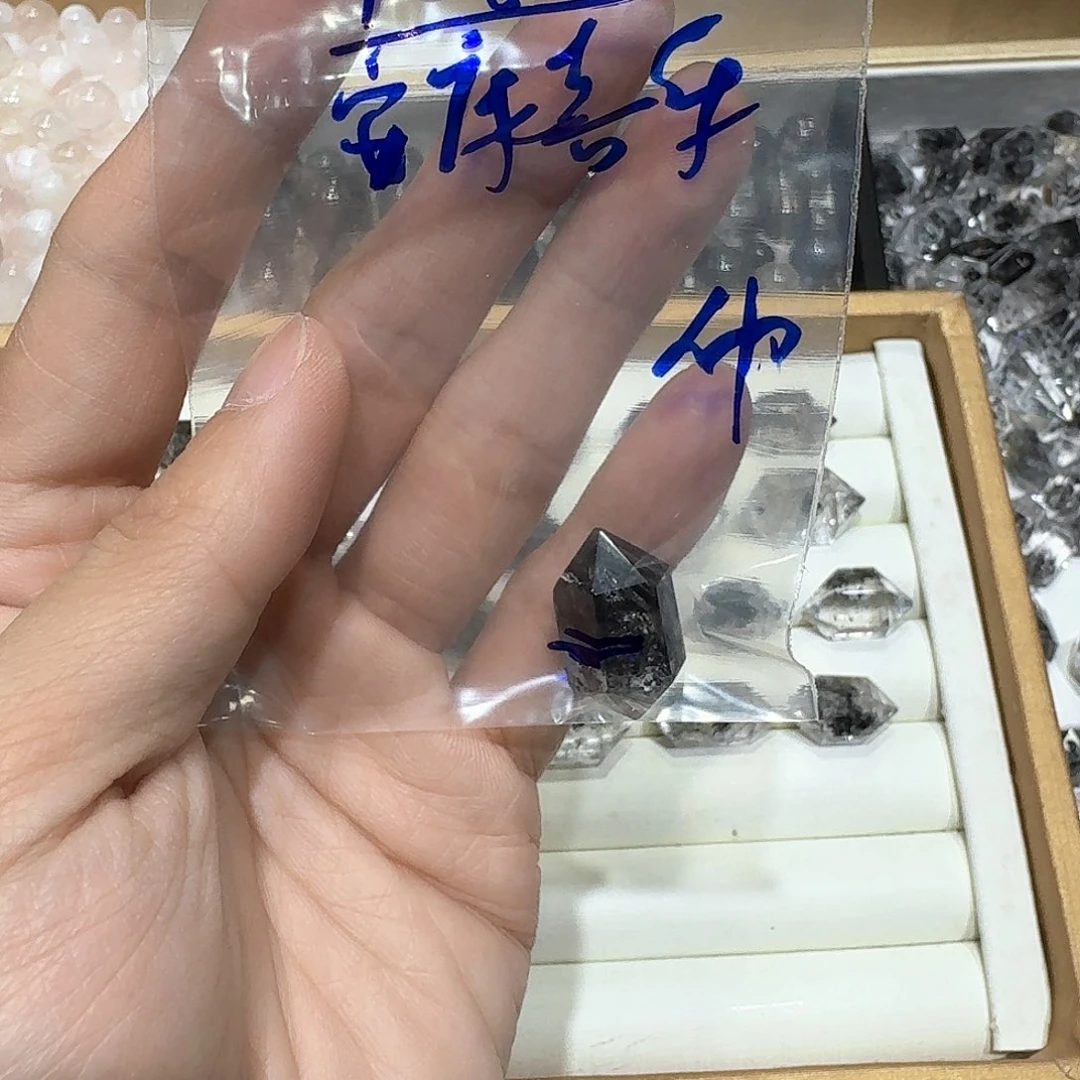 水晶打孔不退换未镶嵌